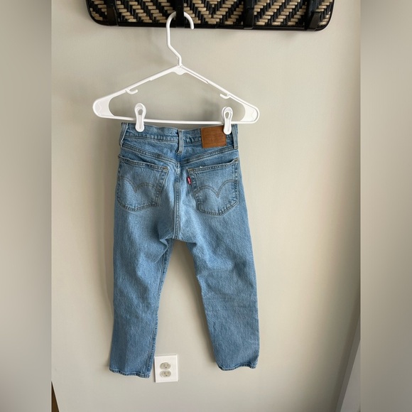 Levi's Wedgie Straight Fit Jeans - Tango Fray Light Wash Distressed - Size 24 - Picture 8 of 16